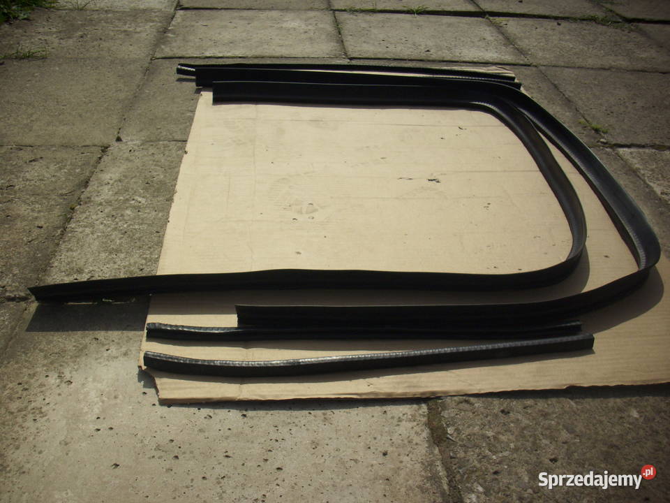 Uszczelka wnęki drzwi kabina MERCEDES T1 kaczka Części samochodowe Kielce
