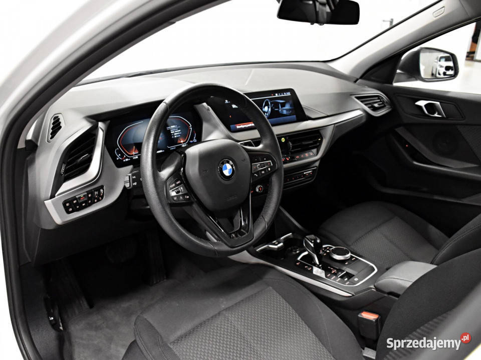 LED CarPlay VirtualCockpit Pakiet biały Seria 1 łódzkie