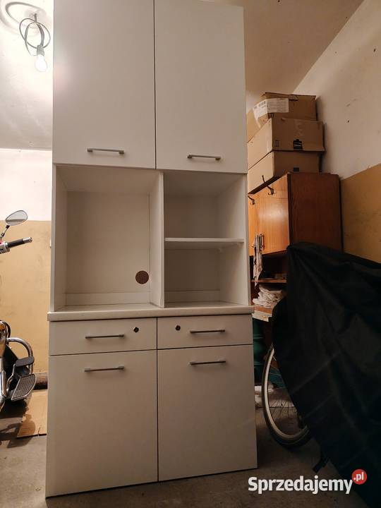 Biała szafa kuchenna biurowa