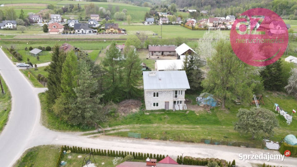 Dom do wykończenia w Klęczanach w 185000 mieszkalny Klęczany