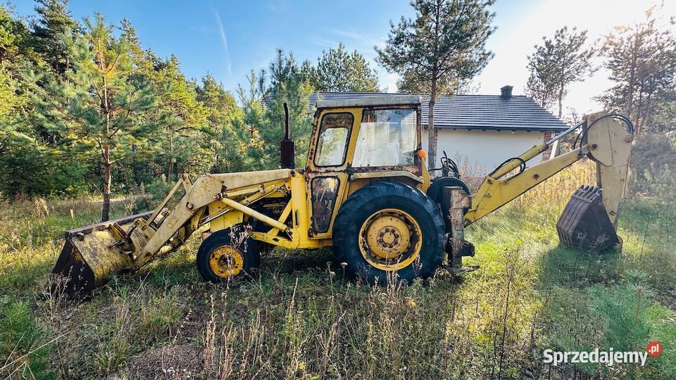 Koparkoładowarka Massey Ferguson 50R sprawna Chmielnik