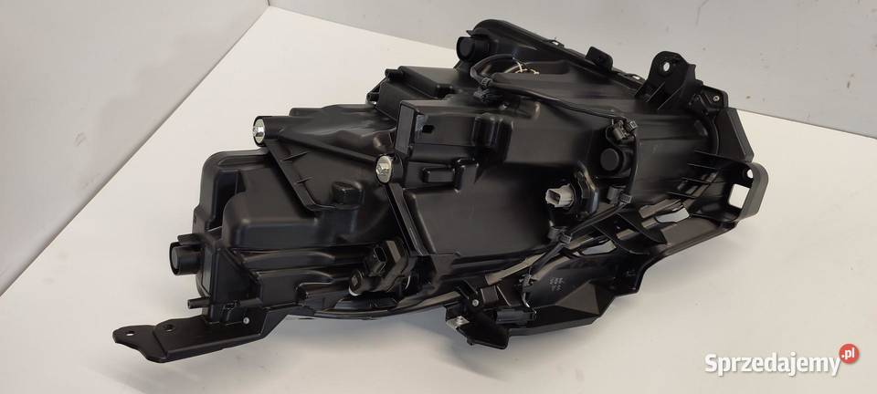 SUZUKI SWIFT MK9 LAMPA PRAWY PRZÓD ANGLIK RHD