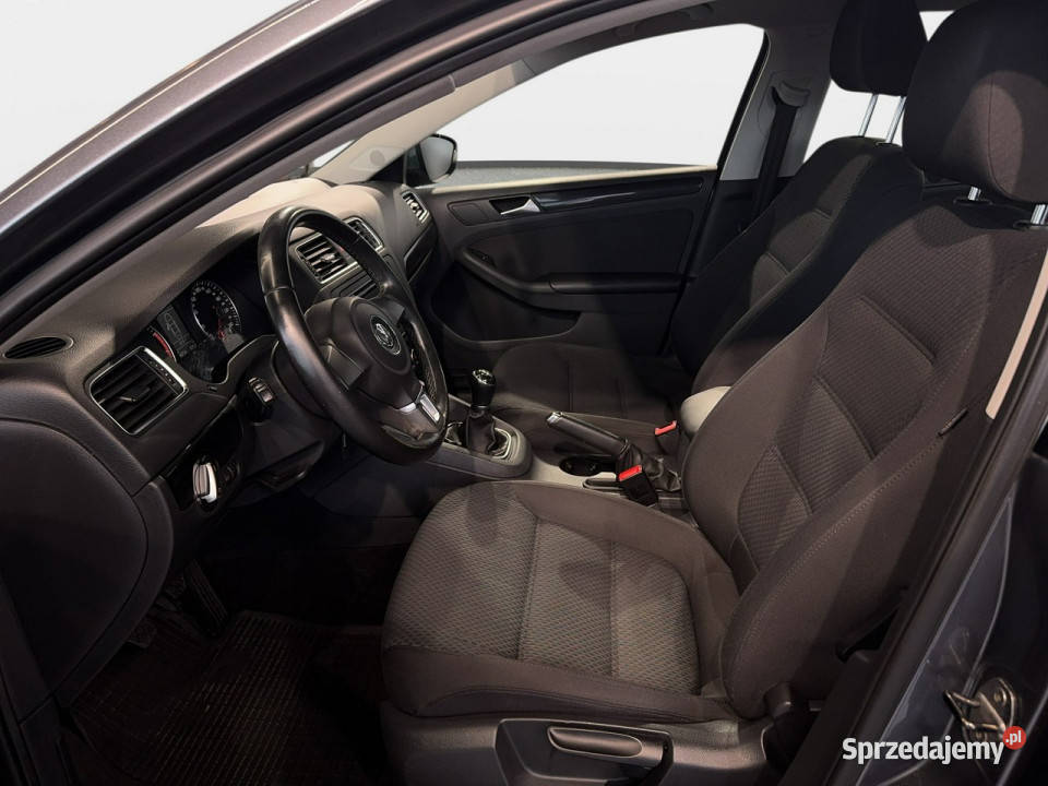 Volkswagen Jetta Comfortline 14TSI 122 M6 2013 r 4/5 małopolskie