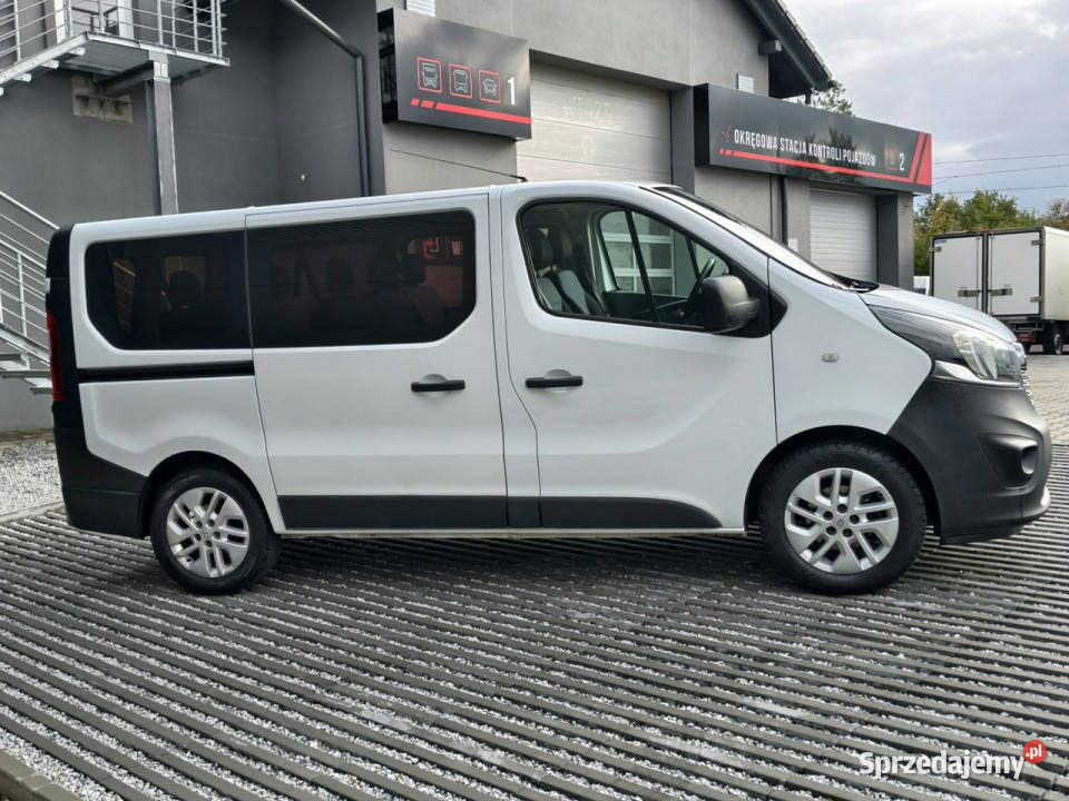 Opel Vivaro 16 cdti 125 6biegów 9osobowy 2x 1600cm3 Kęty