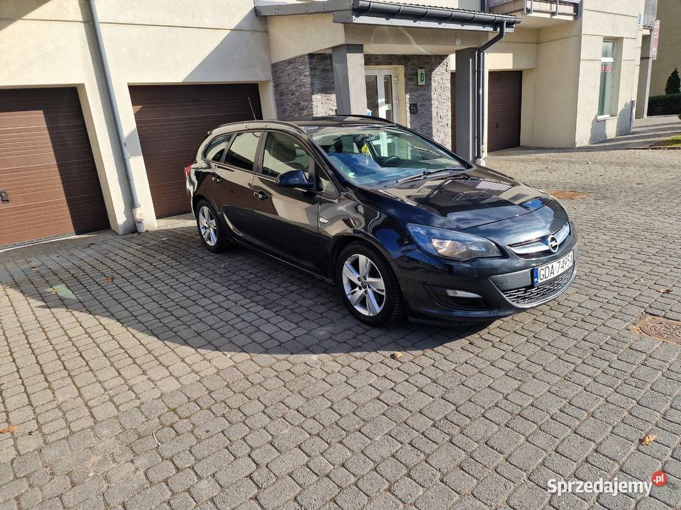 Opel Astra IV Sport Tourer kombi lakier metallic Pruszcz Gdański