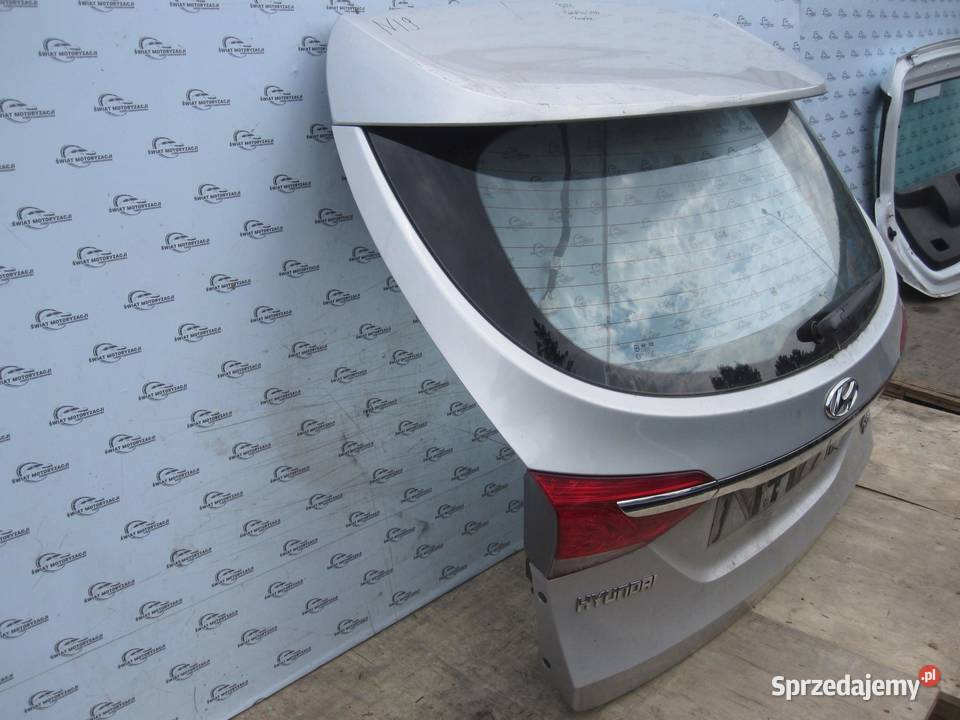 HYUNDAI i40 13r klapa tył