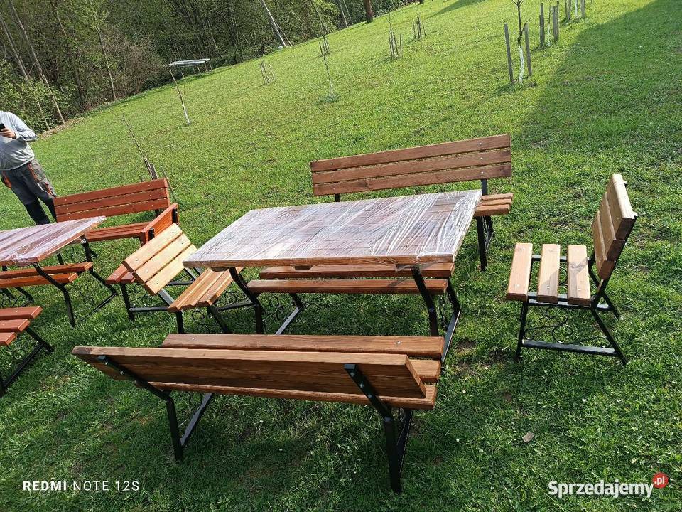 Meble ogrodowe lakierowane na metalowych nogach Trzebunia