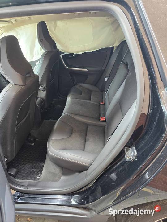 Sprzedam volvoxc60 Rok produkcji 2011