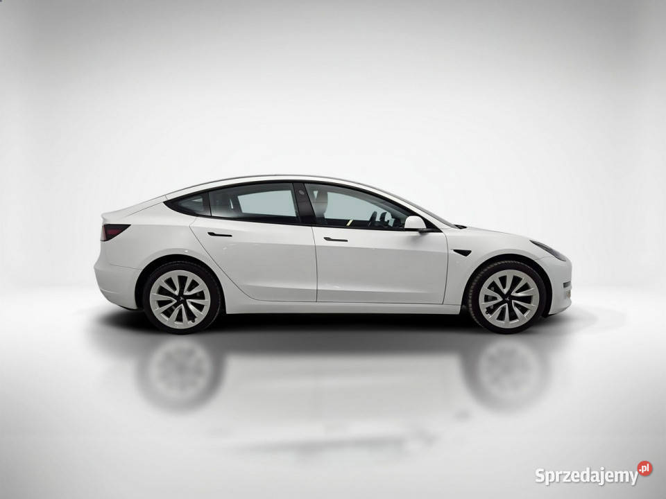 Tesla Model 3 Long Range RWD Z Polskiego Salonu serwisowany w ASO Warszawa