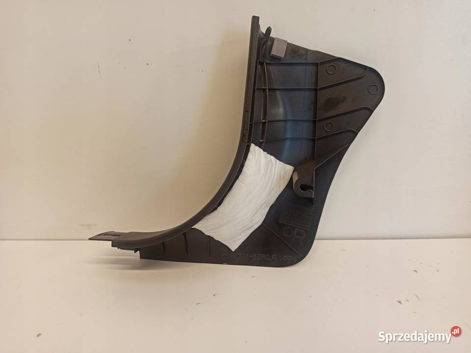 SWIFT MK8 MK9 LISTWA OSŁONA PRAWY TYŁ 7613152R0 osobowe