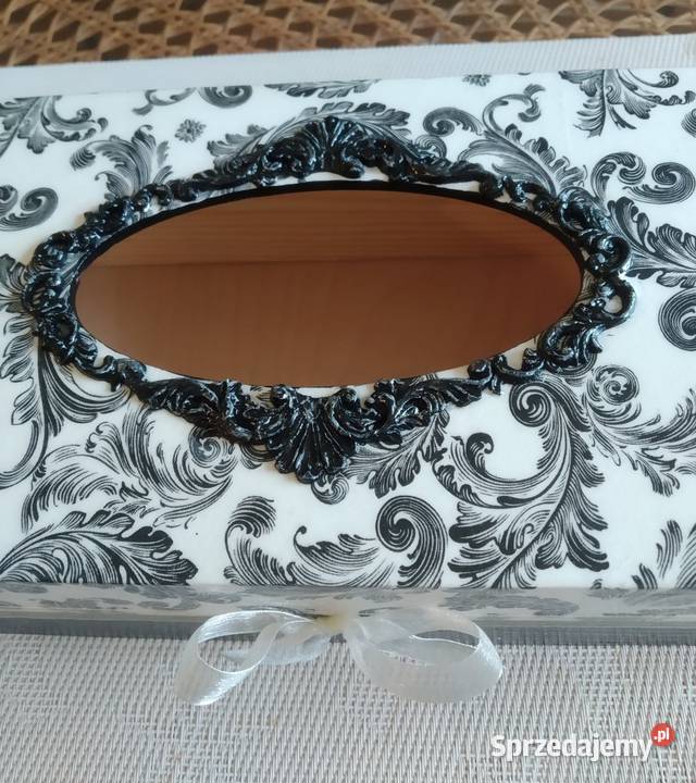 Chustecznik drewniany KORONKA decoupage Szpetal Górny