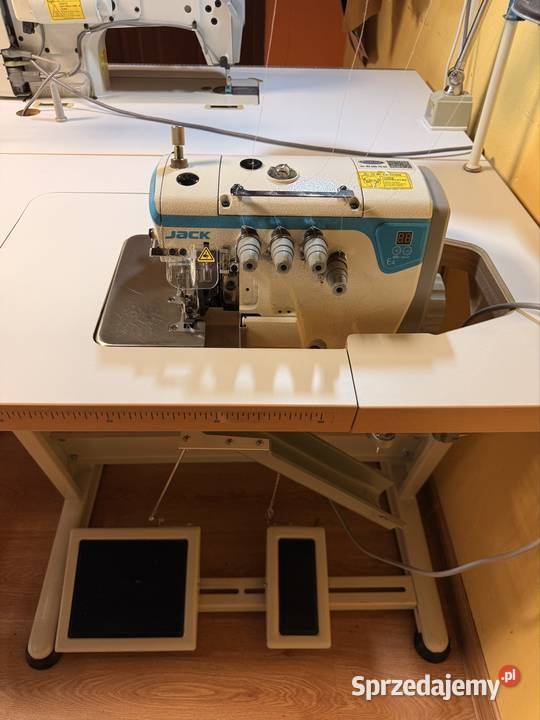 Maszyna do szycia Overlock Jack E44M03333 sprzedam