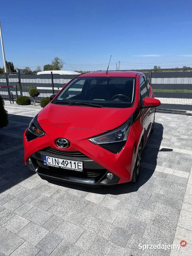 TOYOTA AYGO 2020 23 przebiegu Czerwona 72KM Aygo Inowrocław