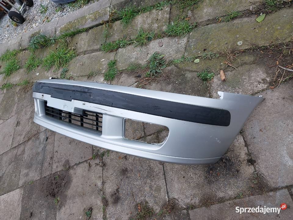 Mitsubishi Carisma lift 2000 2004 zderzak przód Byków sprzedam