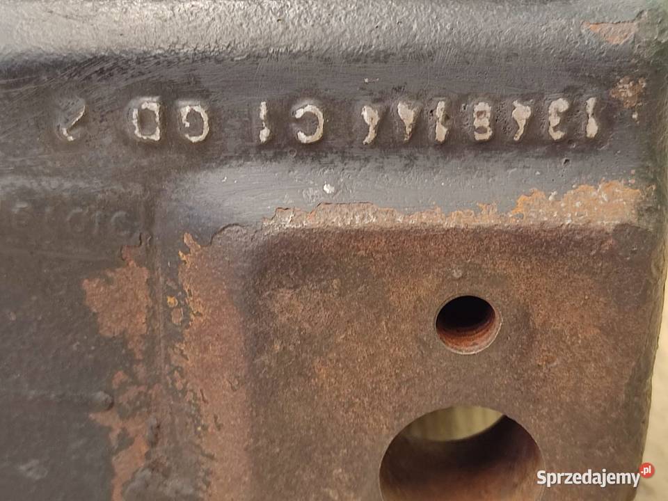 Wspornik tylnej osi napędowej 1348144C1 CASE Wilkowo sprzedam
