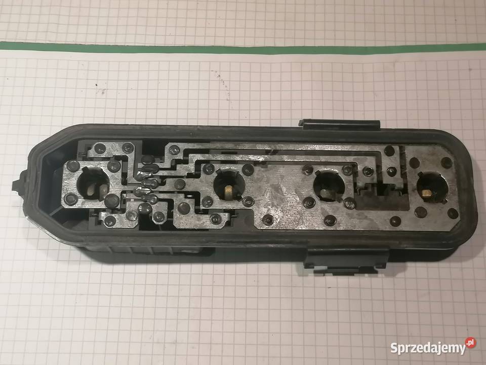 wkład żarówek lampy tył Renault Clio 2 r9801 łódzkie