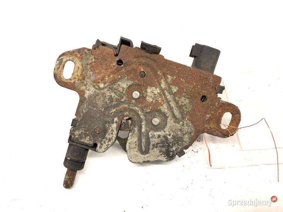 ZAMEK MASKI PRZÓD FORD FOCUS II Hatchback 0413 osobowe