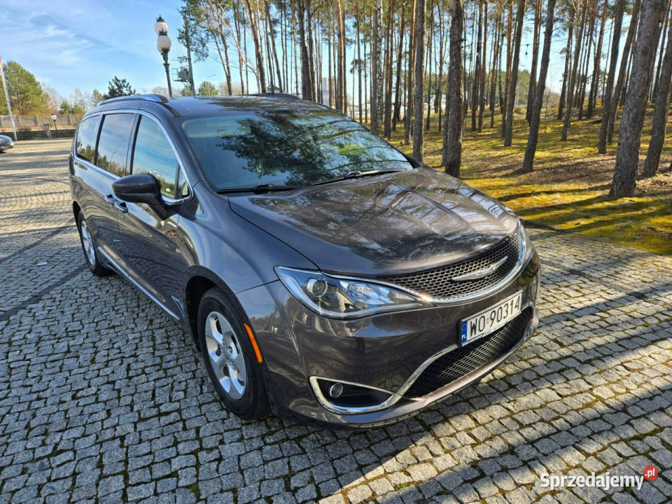 Chrysler Pacifica Pacifica Hybrid z 2018 roku Białystok