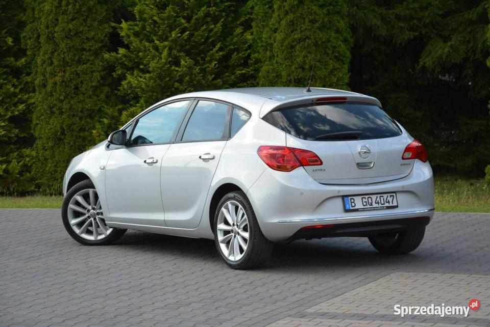 Opel Astra 14T140 Lift Klimatronic Parktronic światła przeciwmgielne Ostrów Mazowiecka sprzedam