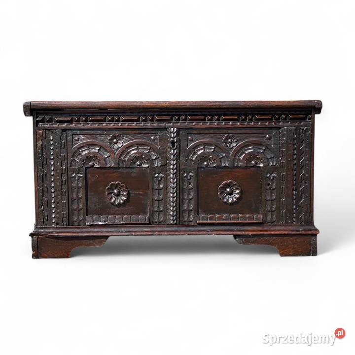 Stara drewniana rzeźbiona skrzynia kufer Gryfice