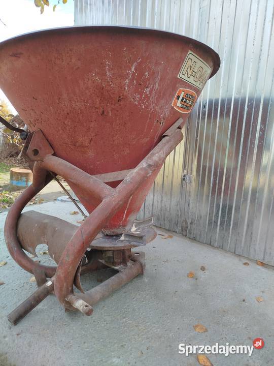 Rozsiewacz nawozów nieuszkodzony Rozsiewacze nawozów Rzeszów sprzedam