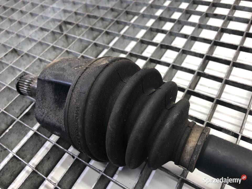 PÓŁOŚ PRAWY PRZÓD HYUNDAI i40 495013Z650 17 116 podkarpackie