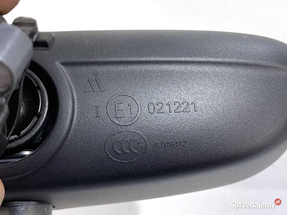LUSTERKO WEWNĘTRZNE BMW F39 9243589 Crossover sprzedam