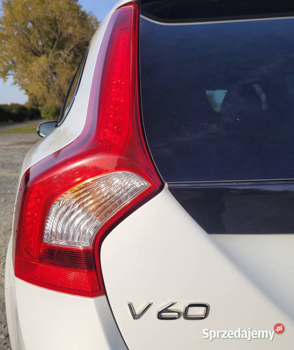 VOLVO V60 190 Automat dvdtv wielofunkcyjna kierownica Ząbkowice Śląskie