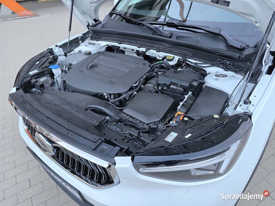 VOLVO XC40 2024 LIFT 20 250 30000 B5 AWD Białystok