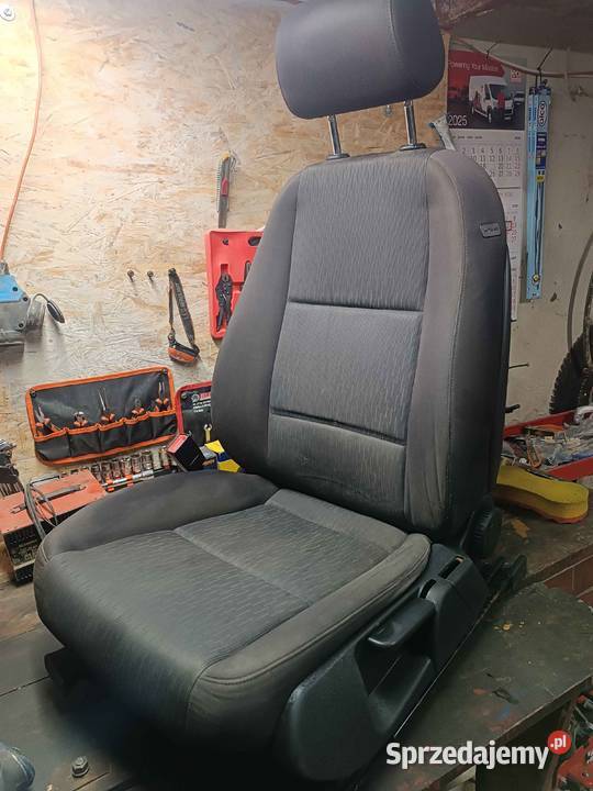 Audi A4 B7 fotele przednie komplet Lutcza