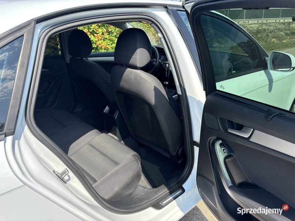 Audi A4 B8 sedan 2013 polift zadbane bluetooth Jarosław sprzedam