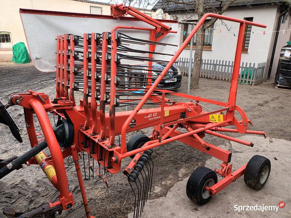 Zgrabiarka Kuhn GA 4121 GM Kuhn Brońsko
