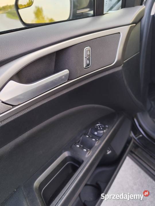Ford Fusion Hybrid Ford