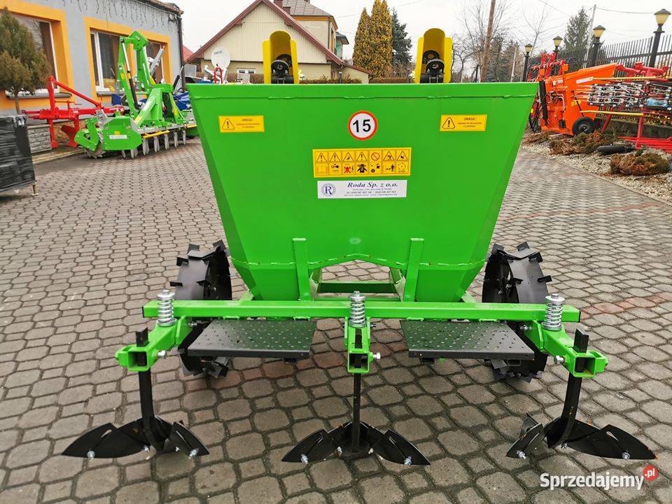 Sadzarka do ziemniaków dwurzędowa z dozownikiem Mielec sprzedam