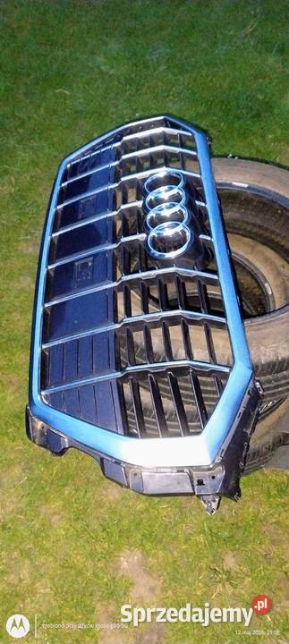 Grill atrapa zderzaka Audi Q3 2 83a