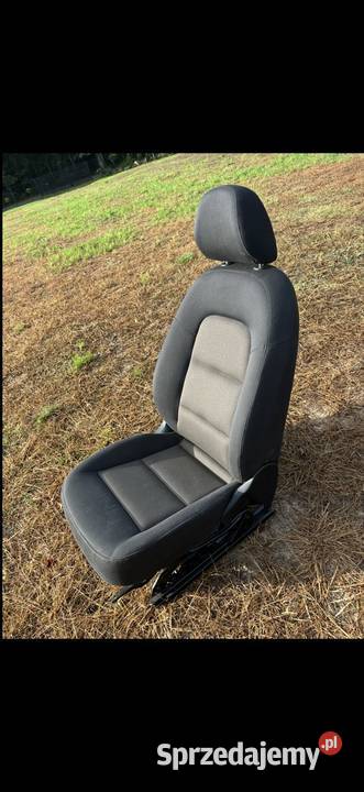 Fotel Audi Q3 8U 2013 Czarny brąz Krośniewice