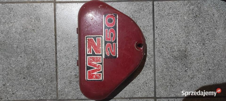 Pokrywa akumulatora prawa MZ TS 250 kapa boczek Grybów