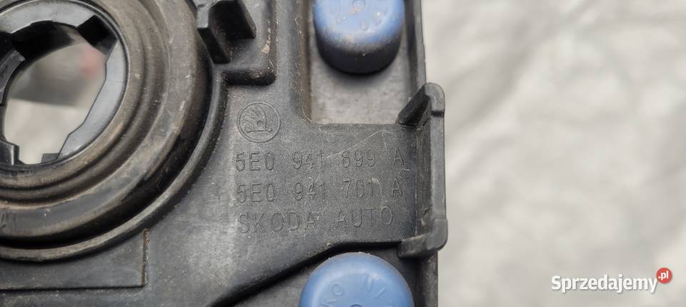 SKODA OCTAVIA 3 III HALOGEN LAMPA LEWA śląskie Ruda Śląska