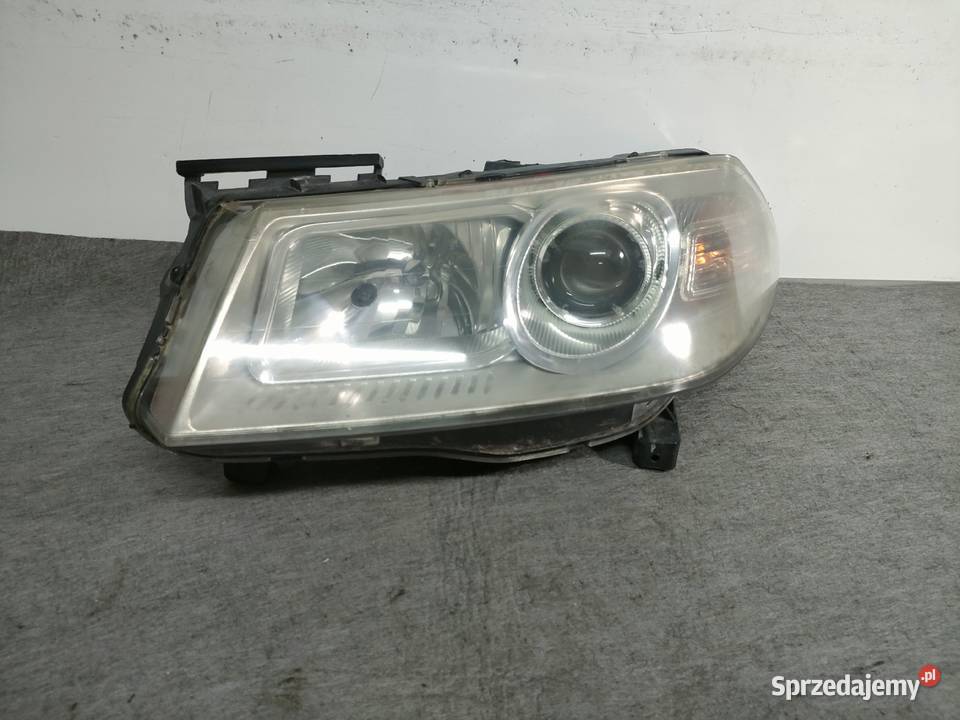 Megane II lift lewa lampa przód europa
