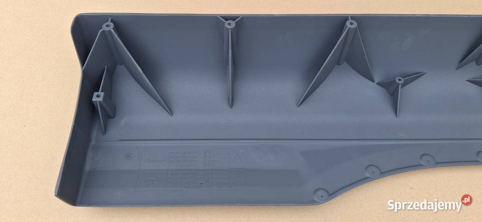 MAN TGS PRZEDŁUŻENIE STOPNICY LEWE STOPNIA Bieleń