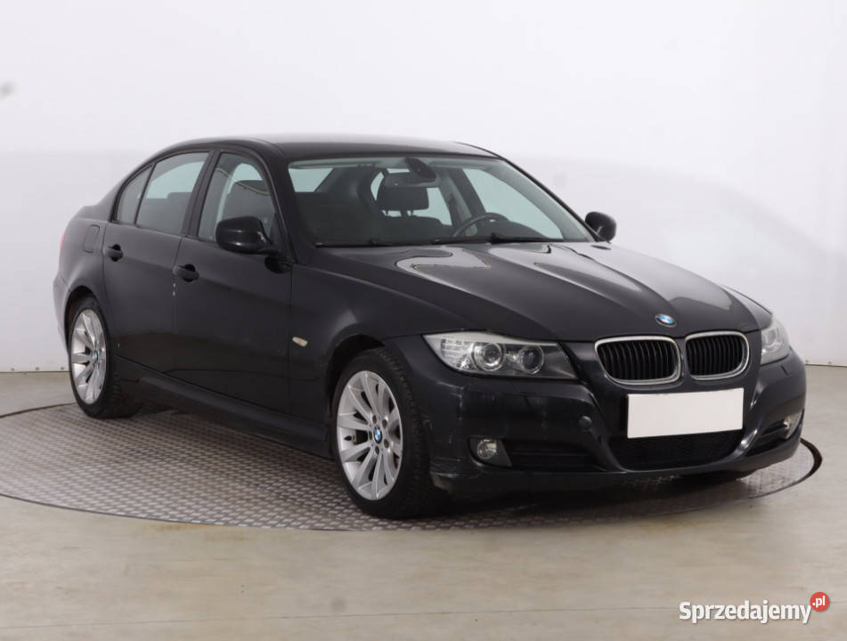 BMW 3 318 i czarny Piaseczno