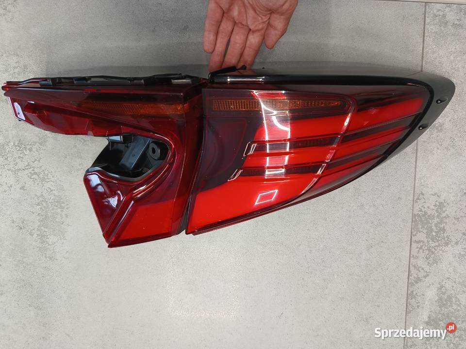 Lampa LED tył tylna prawa TOYOTA CHR LIFT numer
