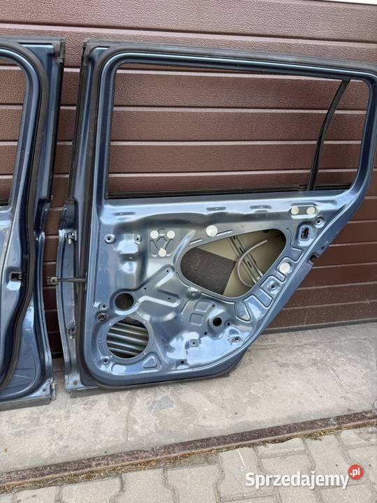 VW PASSAT B8 drzwi prawe przód tył lak LB5J Rok produkcji 2017 Warszawa sprzedam