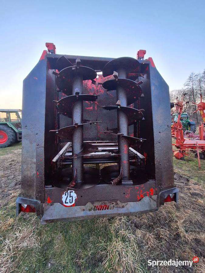 Rozrzutnik obornika wannowy wałki pionowe Stan Łomża sprzedam