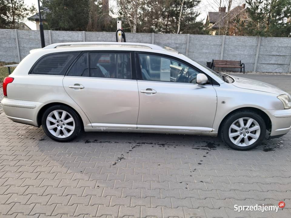 Toyota avensis t25 18 LPG światła przeciwmgielne Brodnica
