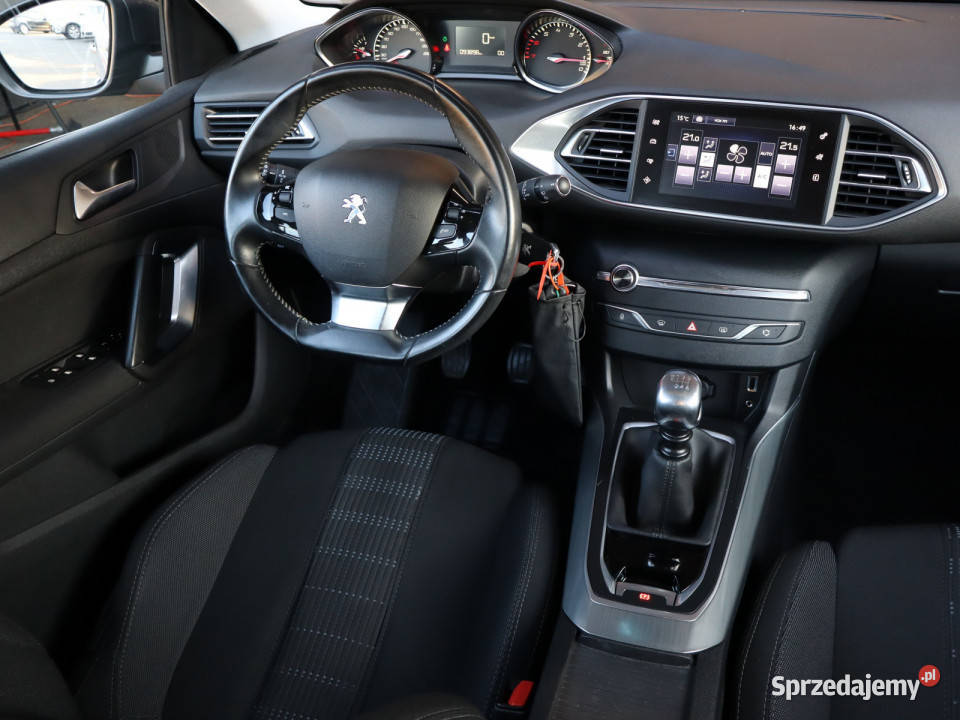 Peugeot 308 12 PureTech Rok produkcji 2016 Bielany Wrocławskie