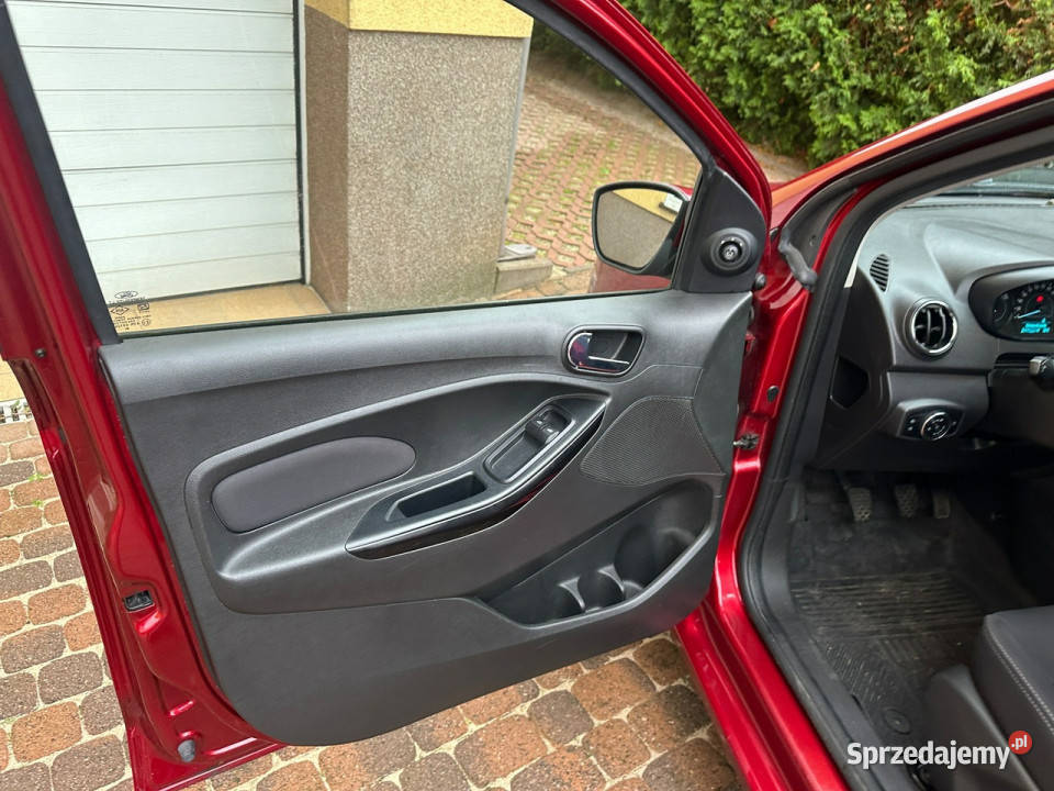 Ford Ka Polski salon rej 19podg szyba czołówa i KA Wejherowo