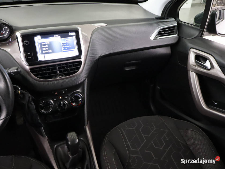 Peugeot 2008 12 VTi gniazdo USB