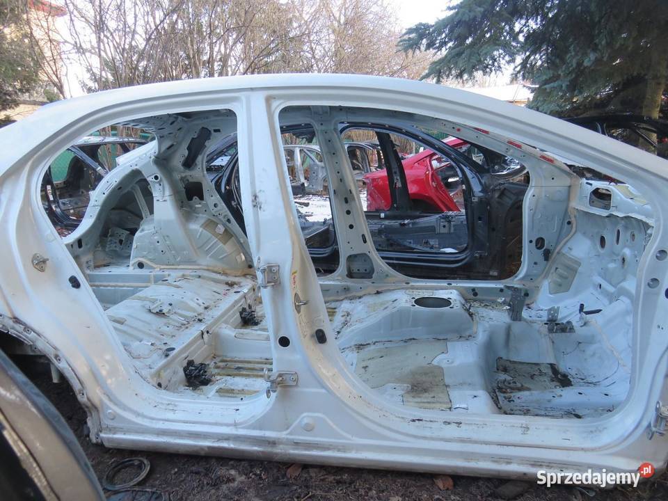 PRÓG SŁUPEK PRAWY BOK DŁUGI CIVIC IX