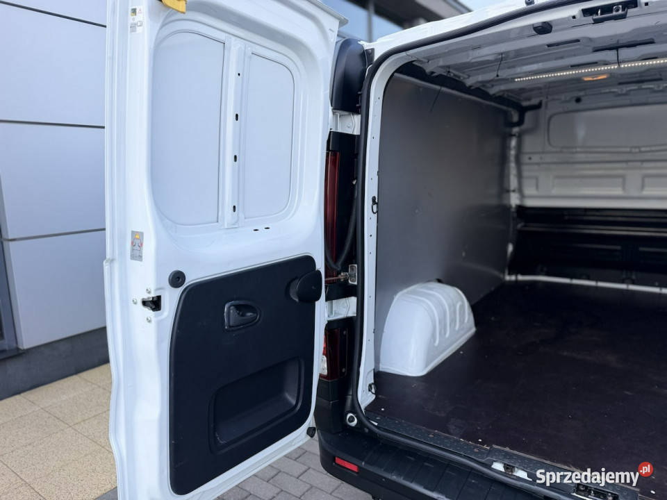 Opel Vivaro 16CDTI 115 stan bez ADblue mazowieckie Radom